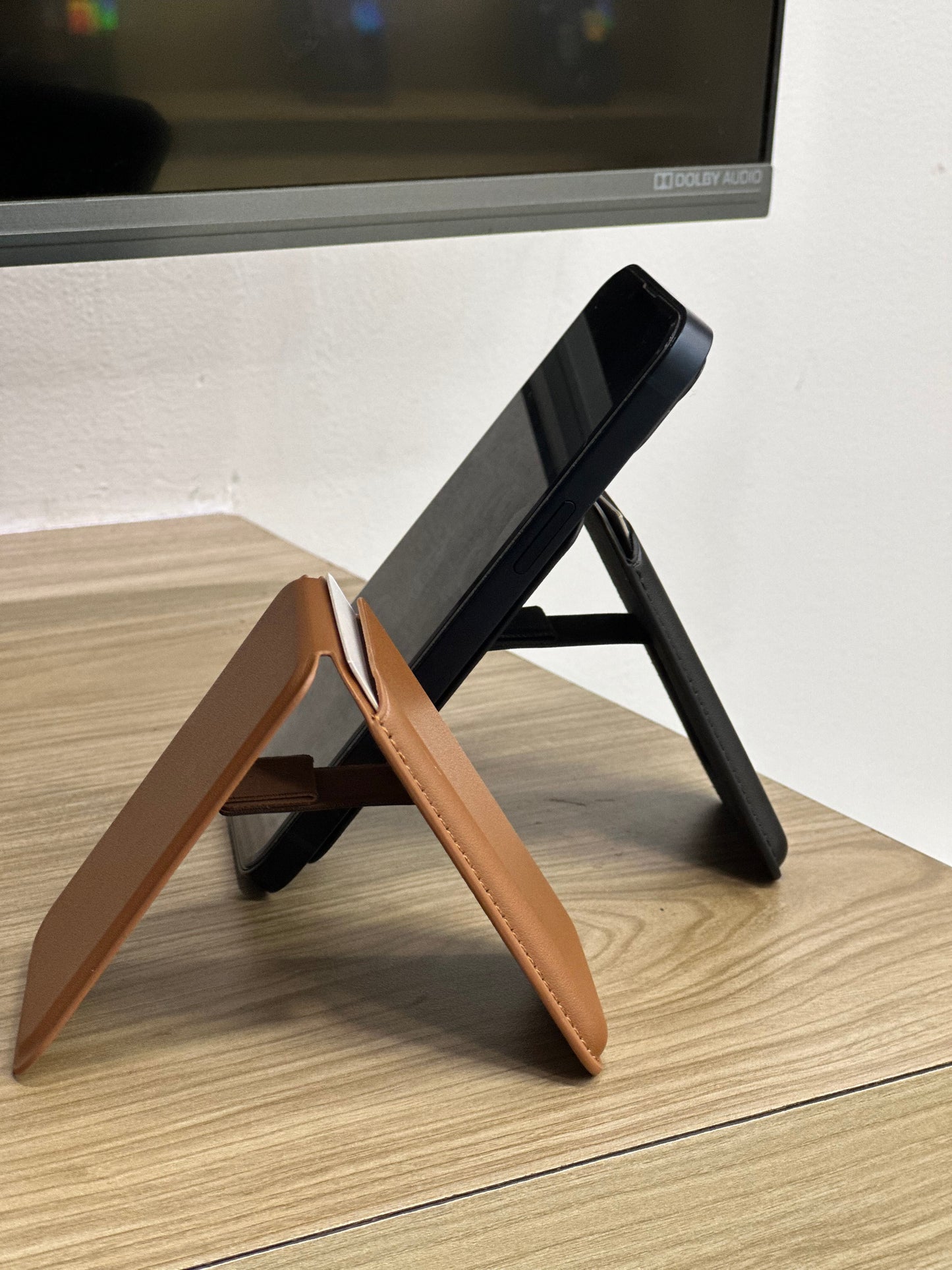 Magsafe Wallet with Stand