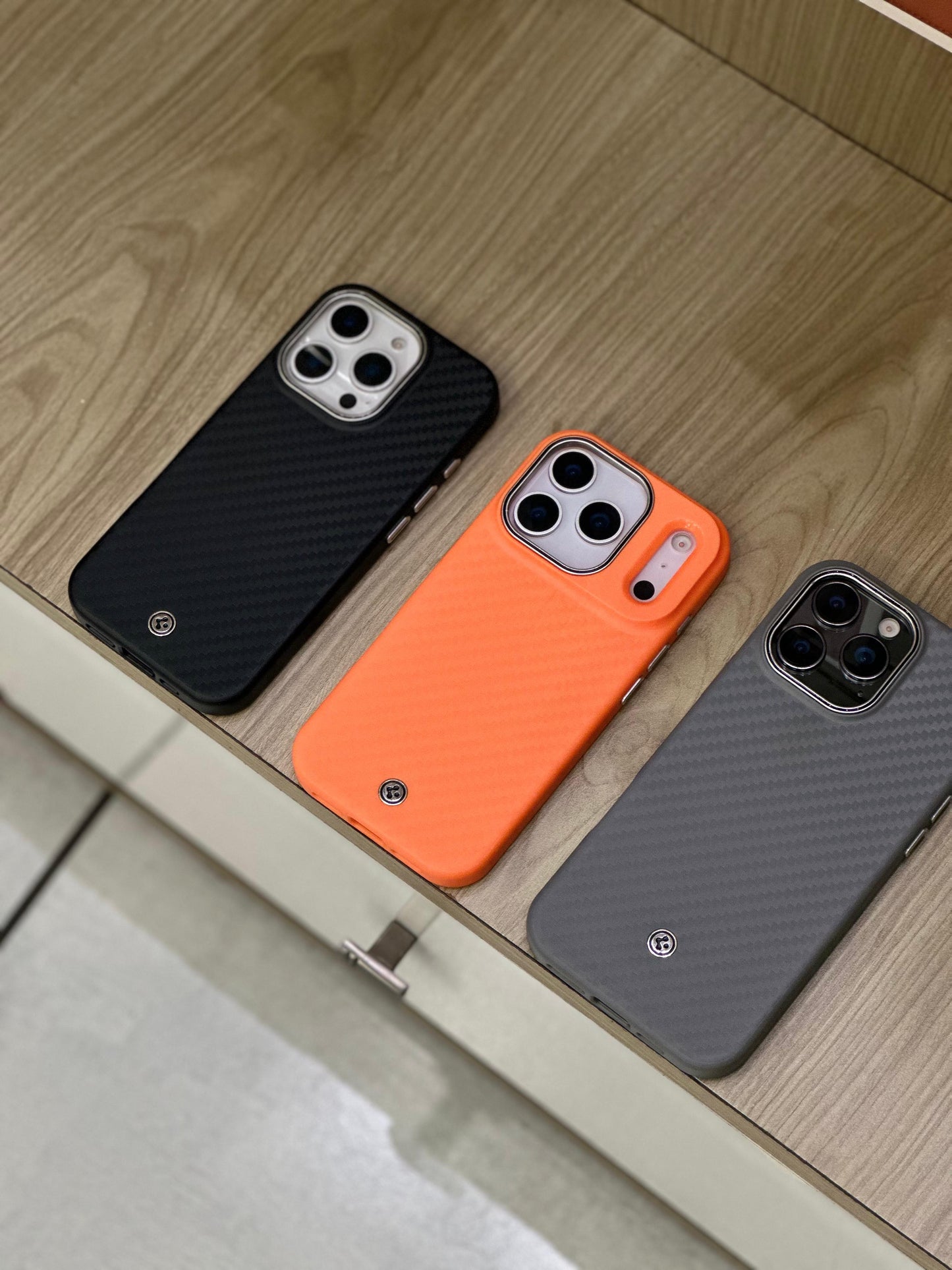 Spigen Enzo Aramid Magfit Edition