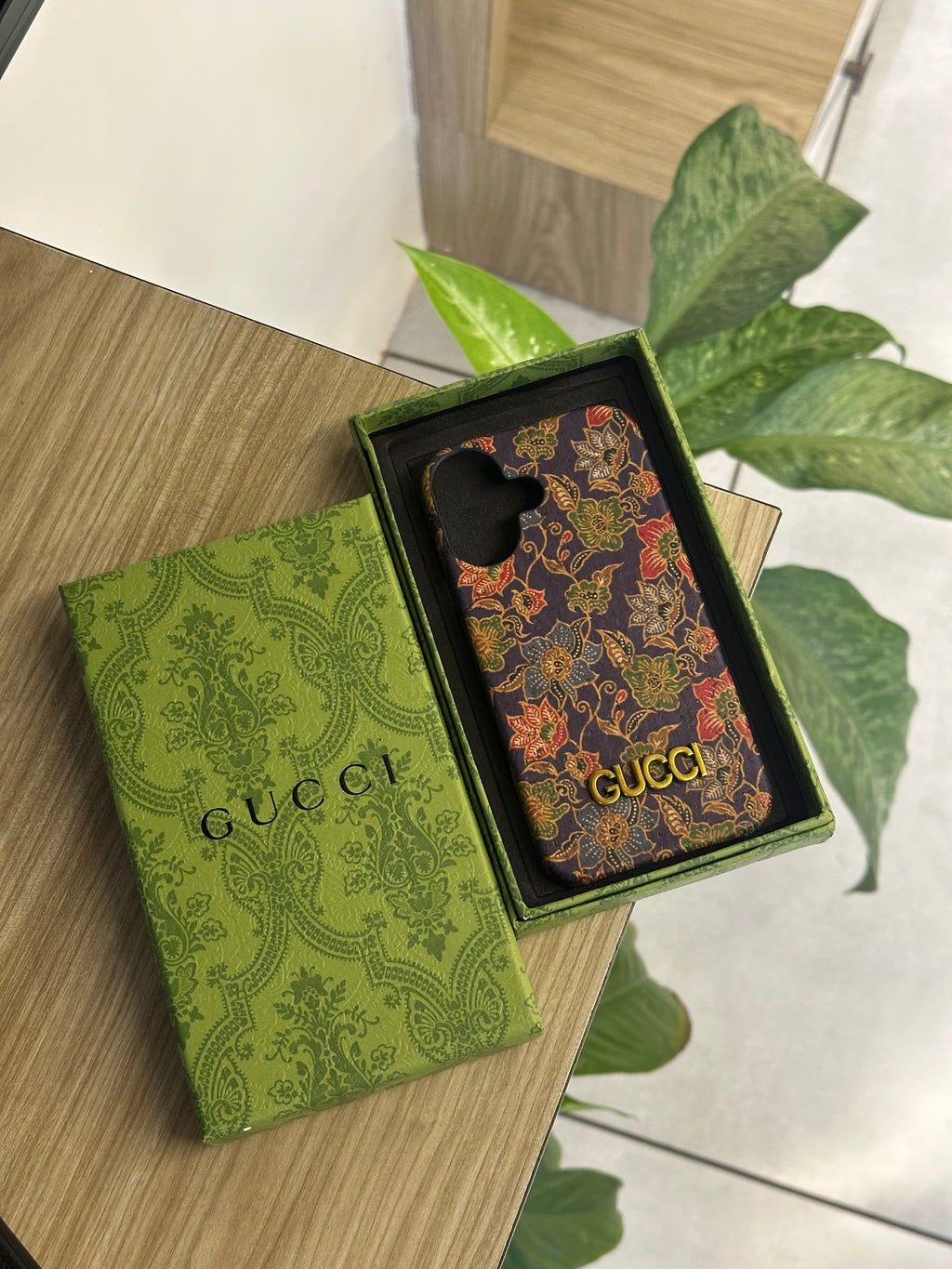 Gucci floral Case