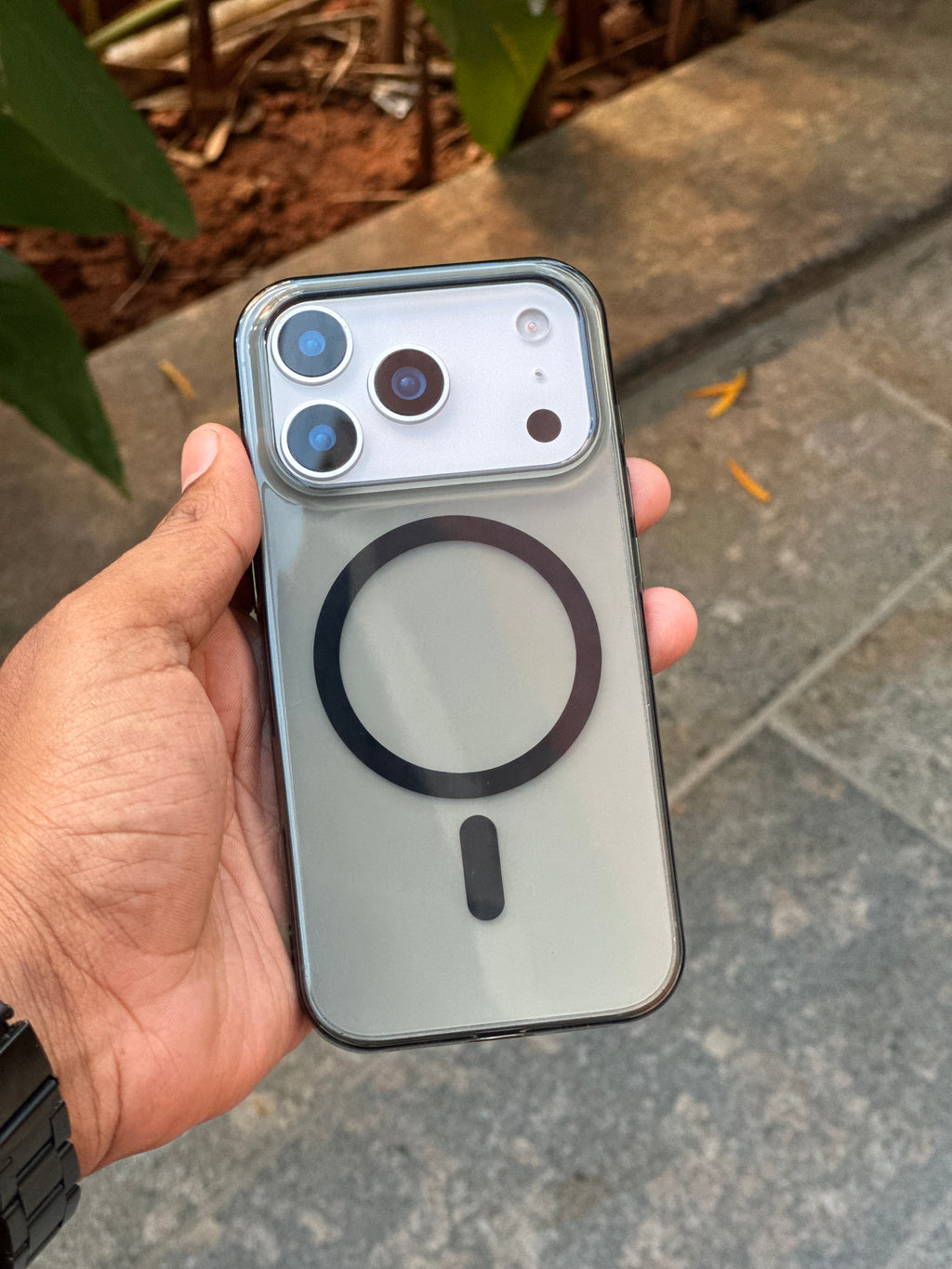 Casemark Anti Yellow Smoke Magsafe case