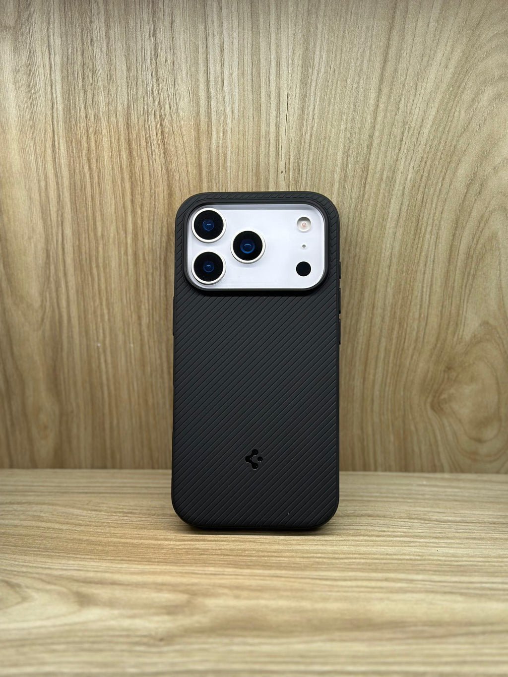 Spigen Magarmor Gen 1