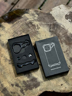 Minimalist alloy frame Black