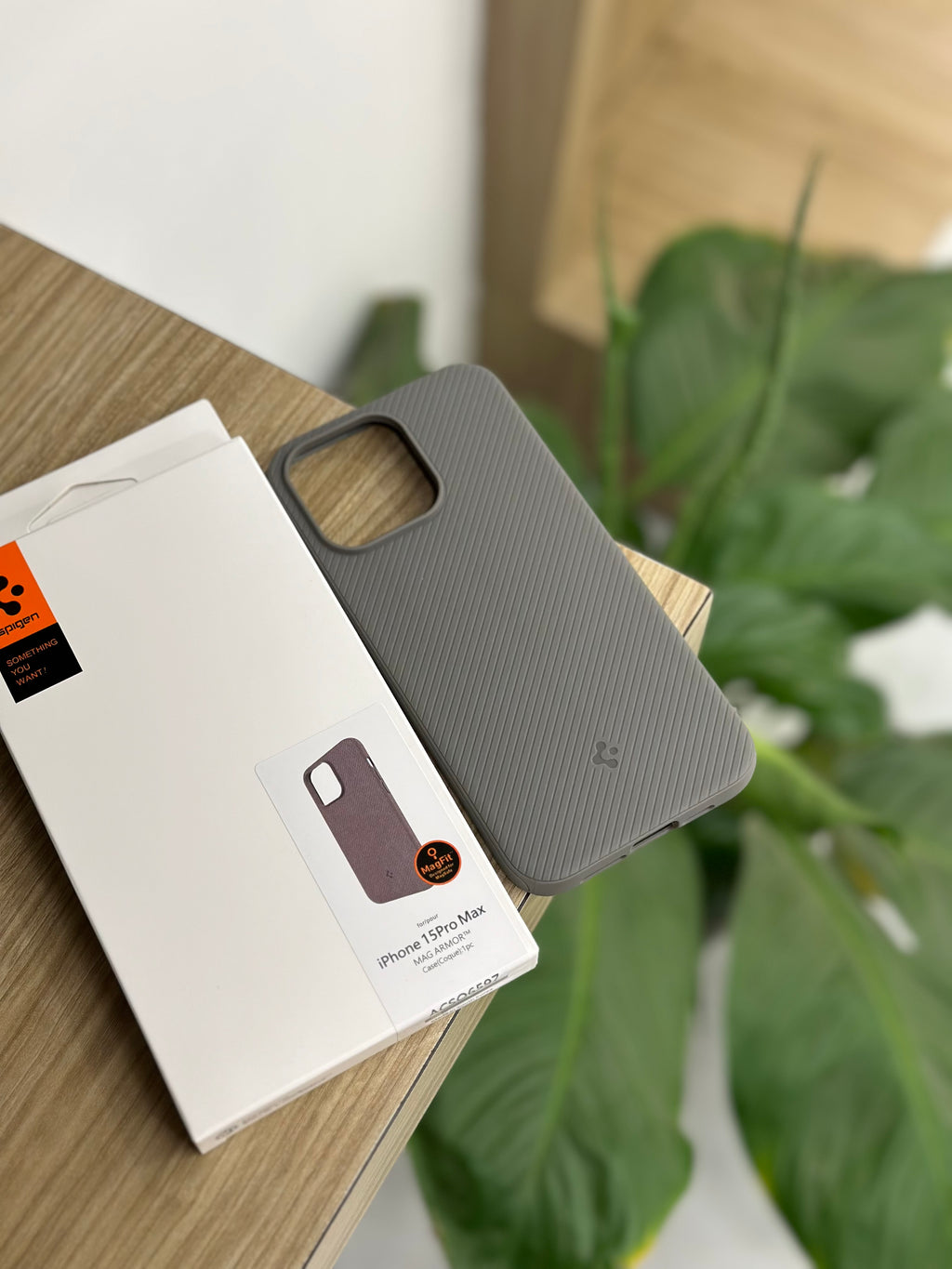 Spigen Magarmor Gen 1